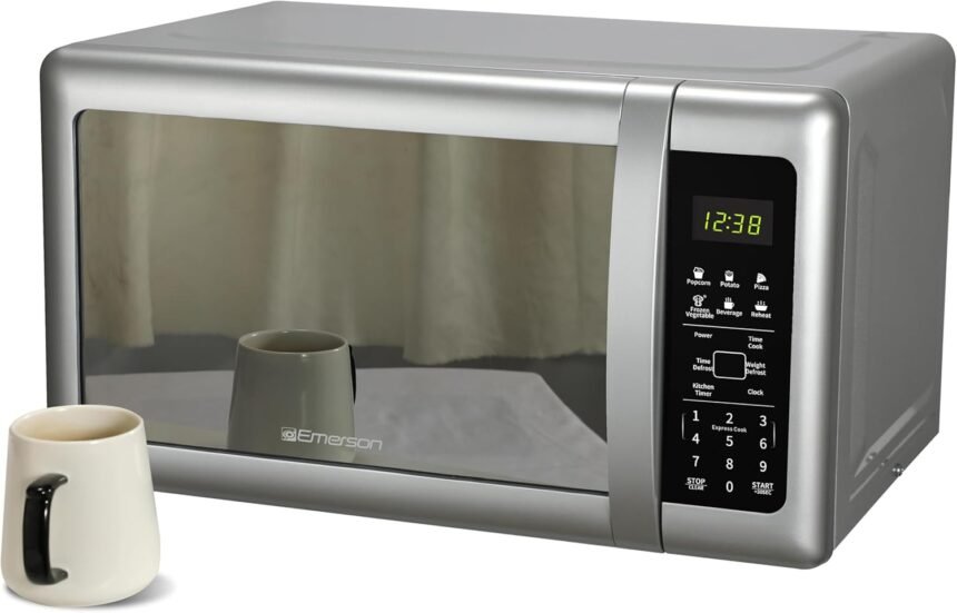 Emerson mw7601sl compact countertop microwave oven with sleek mirrored finish door 10 power levels 6 auto menus glass tu 1