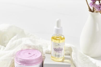 Gifts for women spa lavender bath gift baskets mothers day gifts relaxing self care gift for mom her sister wife auntie 1 1