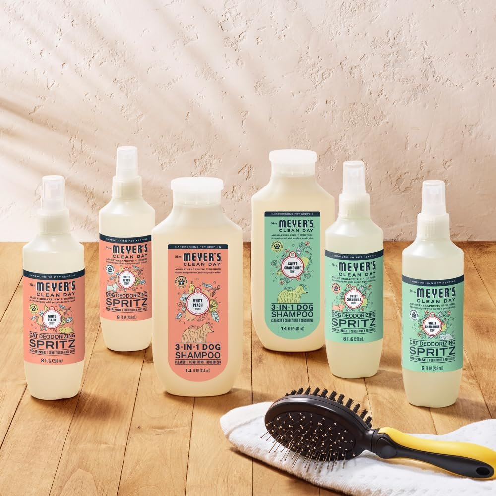 MRS. MEYERS CLEAN DAY Cat Deodorizing Spray, White Peach Scent, 8oz