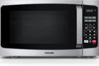 Toshiba ml em09pass small microwave oven with 6 auto menus mute function child lock led lighting perfect for apartments